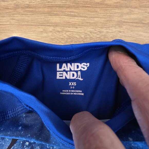 🔴 Lands' End Shirt Boys XXS 2-3 Blue Shark Galaxy Print Short Sleeve Swim Top - Picture 6 of 8